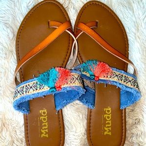 Mudd sandals